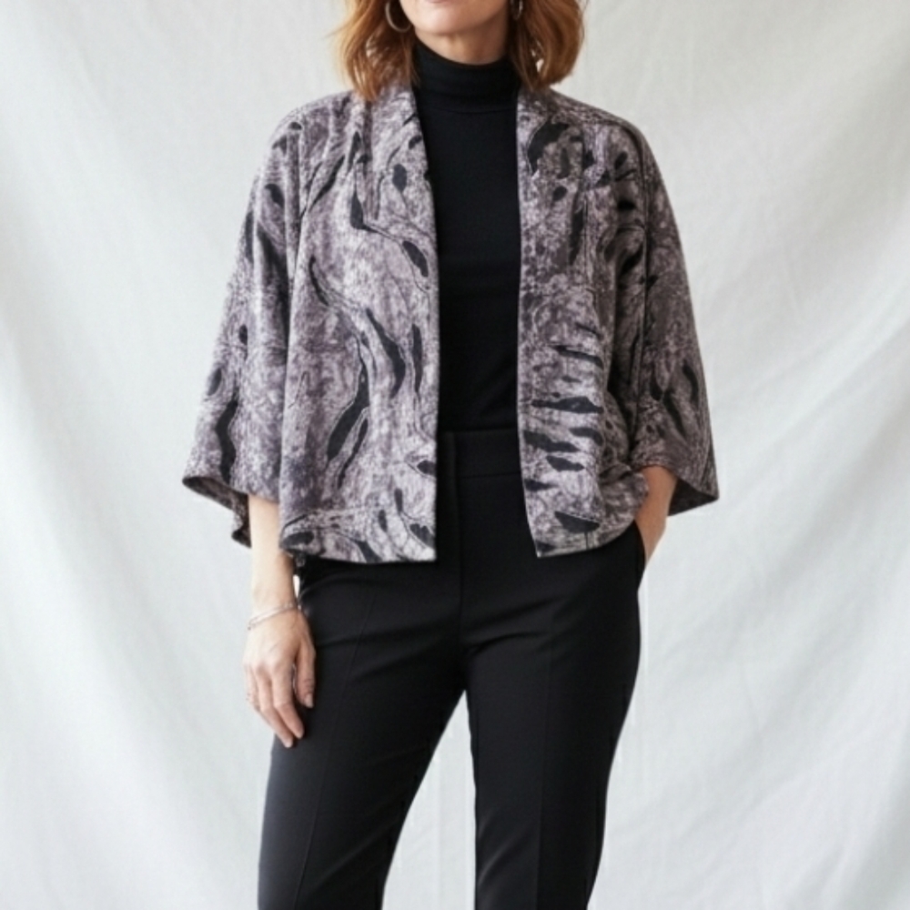 Bryn Walker Velvet Short Kimono Jacket Topper Size Small Silver Purple Print